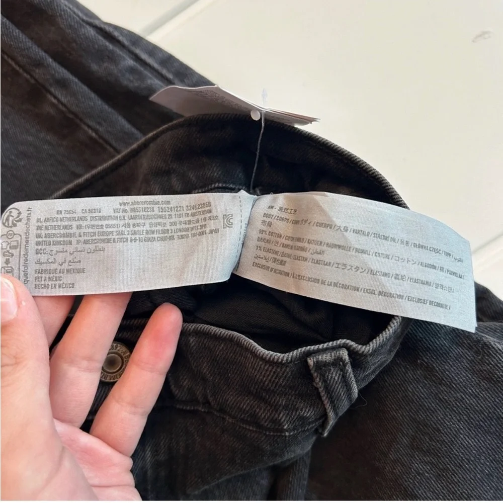 NWT Abercrombie & Fitch Curve Love 90's Straight Ultra High Rise Jean 32 X-Long - Picture 6 of 6